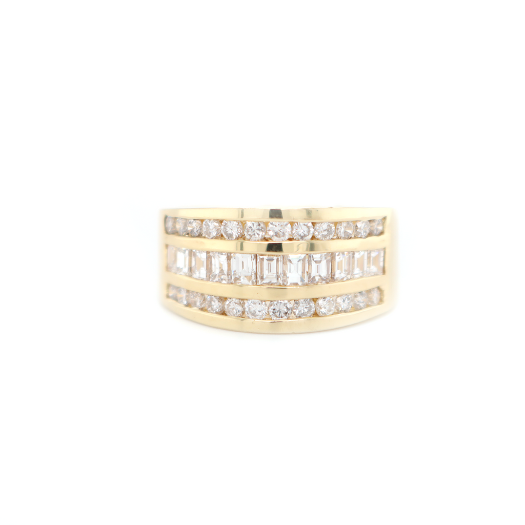 Round And Baguette Diamond Ring 1.10 R 0.60 B